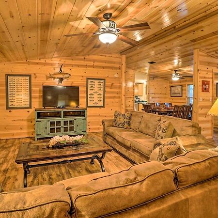 Broken Bow Oasis Hot Tub, Fire Pit And Patio Villa ภายนอก รูปภาพ