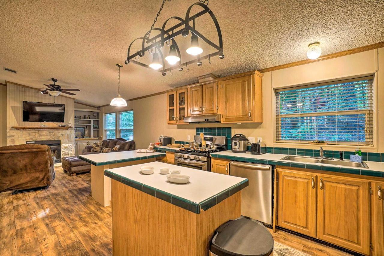 Broken Bow Oasis Hot Tub, Fire Pit And Patio Villa ภายนอก รูปภาพ