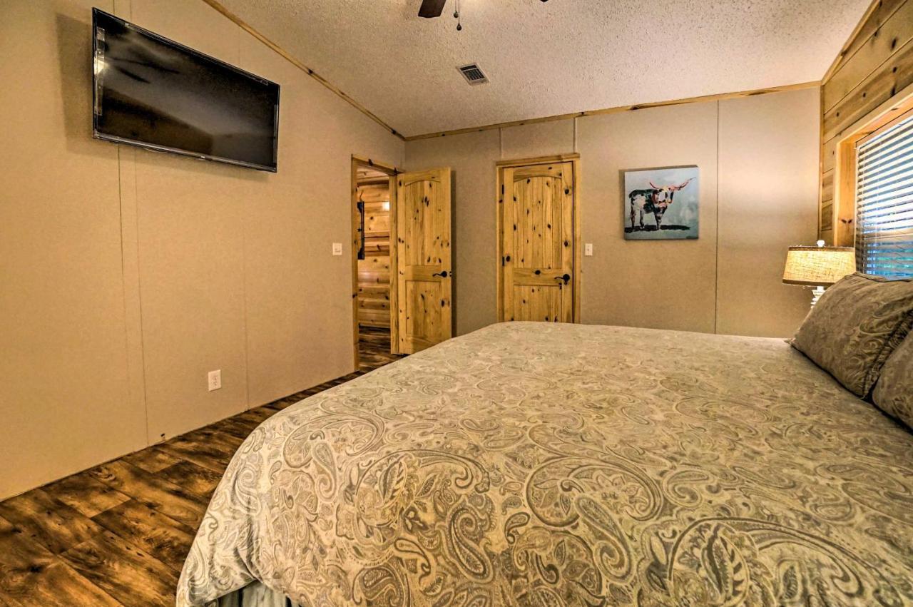 Broken Bow Oasis Hot Tub, Fire Pit And Patio Villa ภายนอก รูปภาพ