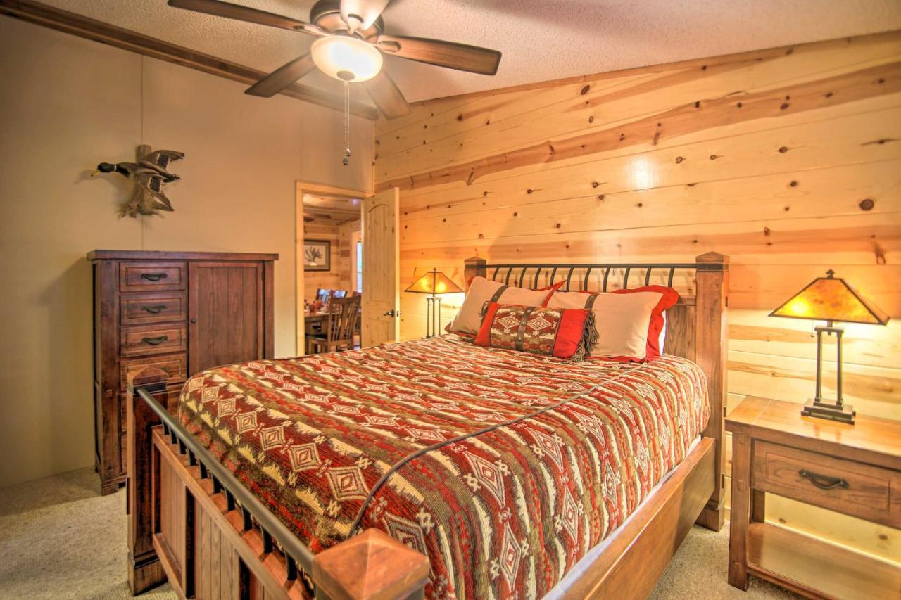 Broken Bow Oasis Hot Tub, Fire Pit And Patio Villa ภายนอก รูปภาพ