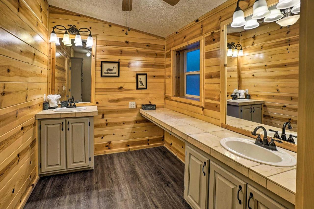 Broken Bow Oasis Hot Tub, Fire Pit And Patio Villa ภายนอก รูปภาพ