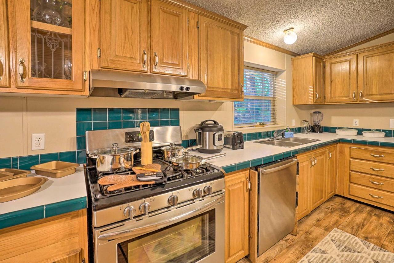 Broken Bow Oasis Hot Tub, Fire Pit And Patio Villa ภายนอก รูปภาพ